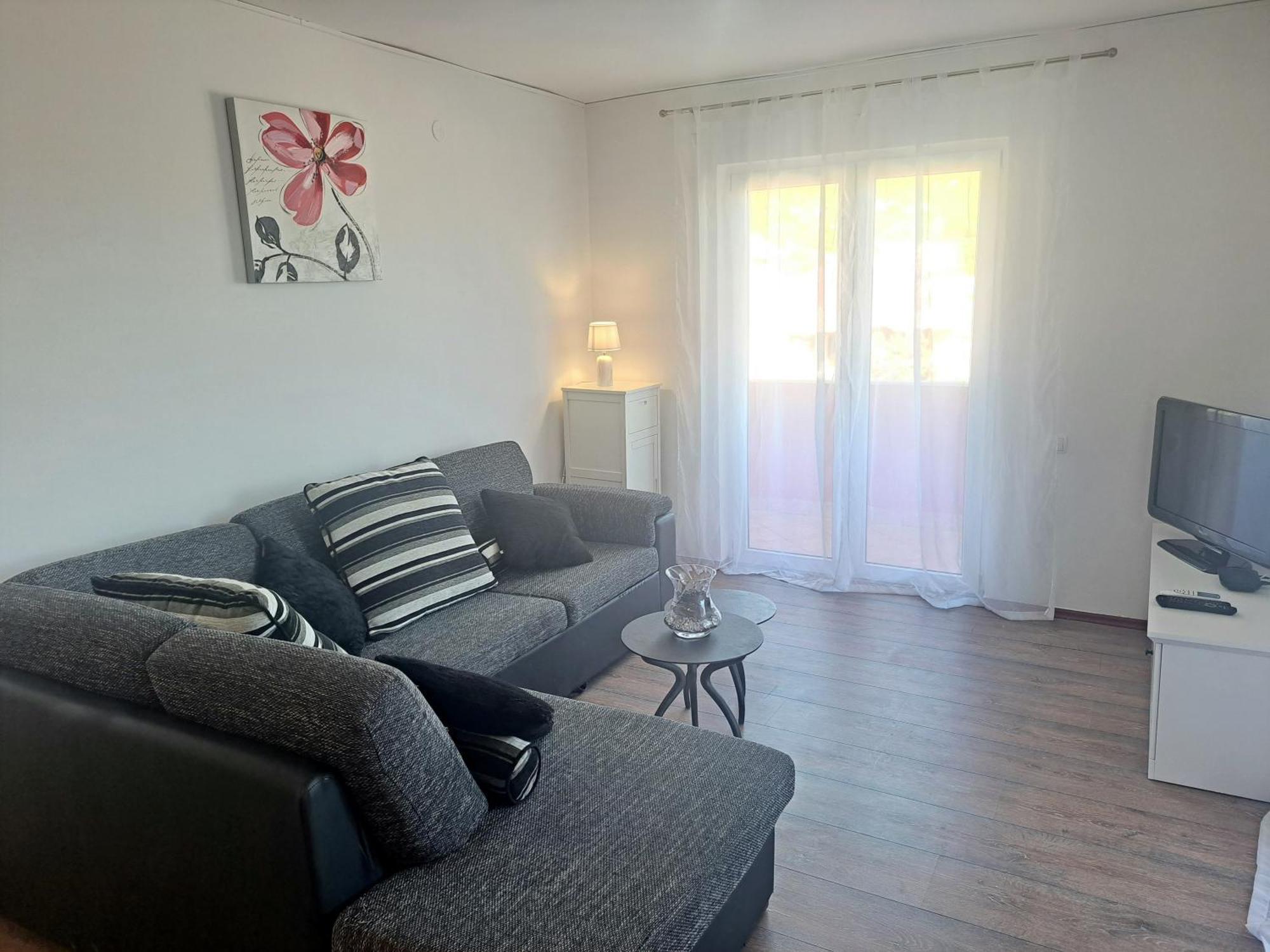 Lifestyle Apartment Подстрана Екстериор снимка